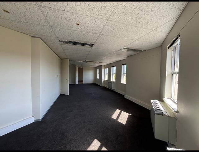 395M² OFFICE TO LET IN TYGER VALLEY